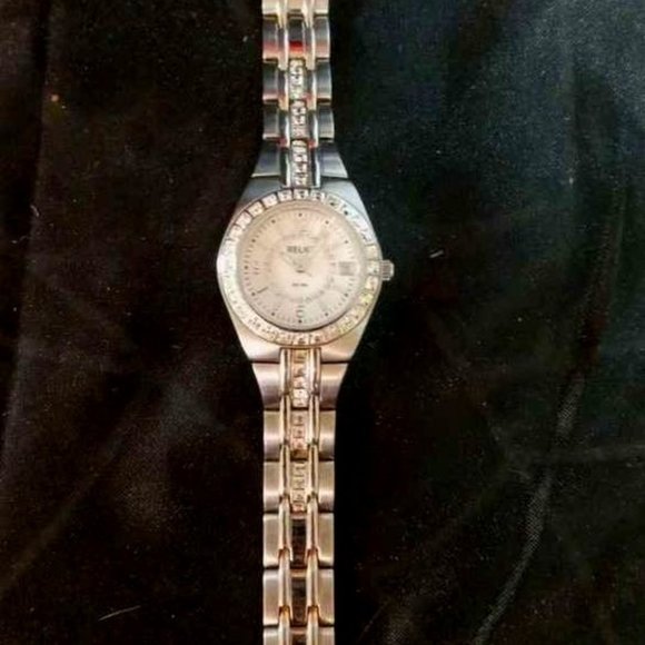 RELIC BY FOSSIL WATCH, QUEENS COURT QUARTZ STAINLESS STEEL - Picture 1 of 9